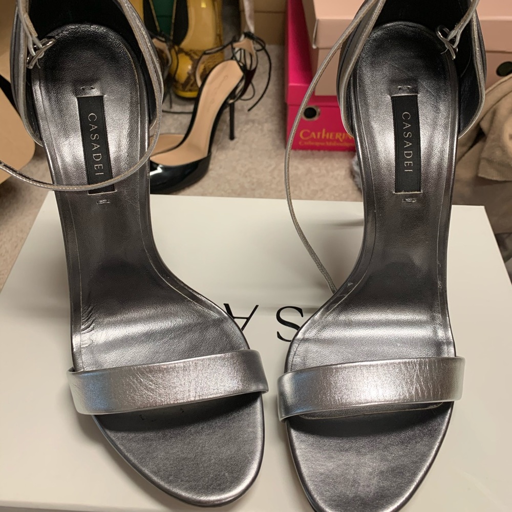 High heeled Sandals